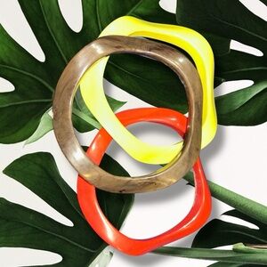 Vintage 3 Stack Wavy Bracelet Set Yellow Red & Marled Brown Lucite